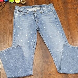 Stylish Blue Jeans with Paint Splatter
